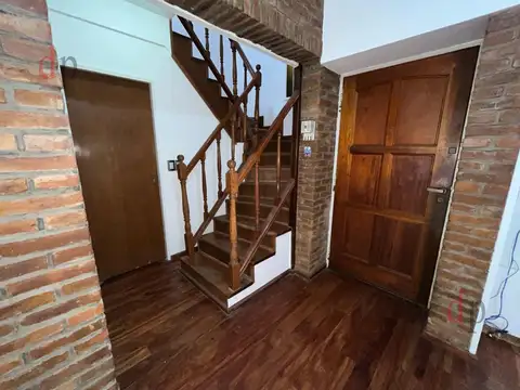 Casa en Alquiler con 1 cochera