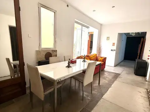 Depto Tipo Casa en Venta con 1 cocheras