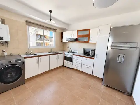 Departamento en Alquiler con 1 cocheras
