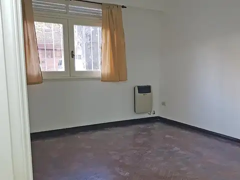 Depto Tipo Casa en Alquiler de 2 dormitorios