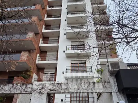 DEPARTAMENTO DE 2 DORMITORIOS UBICADO FRENTE A PLAZA PASO, LA PLATA