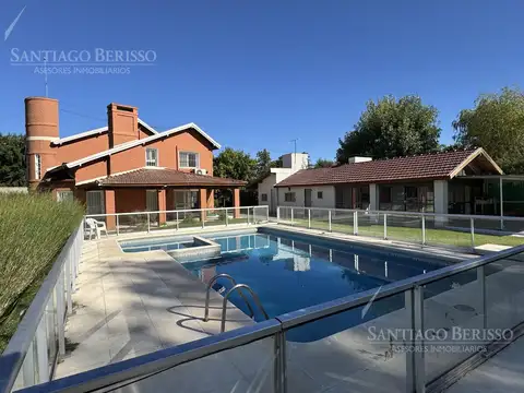 EXCELENTE CASA EN VENTA B° LAS LOMADAS - LOS CARDALES  