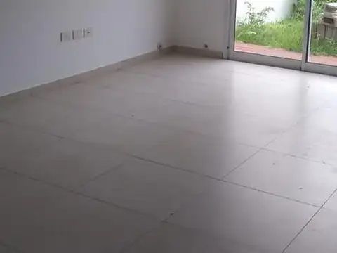 Depto Tipo Casa en Venta con 1 cocheras