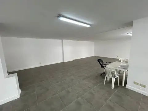 Local en Venta en Vicente Lopez Vias / Rio, USD 1.600.000