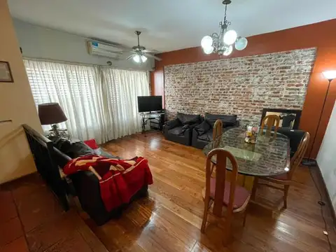 Casa 5 ambientes con 1 baño