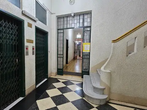 Lavalle 300, Piso 1