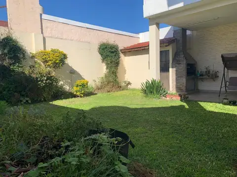 VENTA DE CHALET 5 AMB VILLA LUZURIAGA