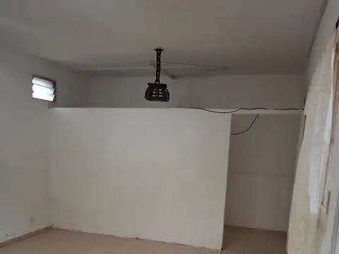 Casa 2 ambientes con 1 baño