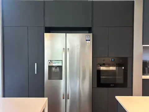 Casa en Venta con 6 cocheras