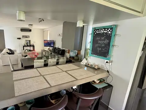 Casa 5 ambientes con 4 baños