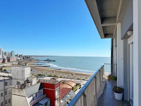 Departamento 3 ambientes con vista al mar · Torreón