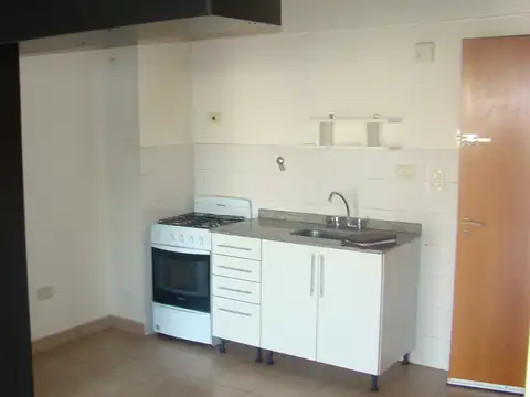 BAHIA BLANCA 250 SUP.35 M2,CONTRAFRENTE,DIVISIBLE,14 AÑOS,,BALCON,LUMINOSO, BAÑO COMPLETO,