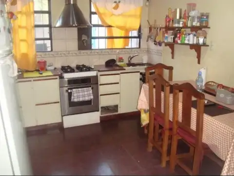 Casa en Venta en Burzaco, USD 160.000