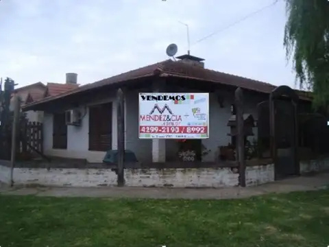 Casa - Venta - Argentina, Burzaco - 9 de Julio 1700