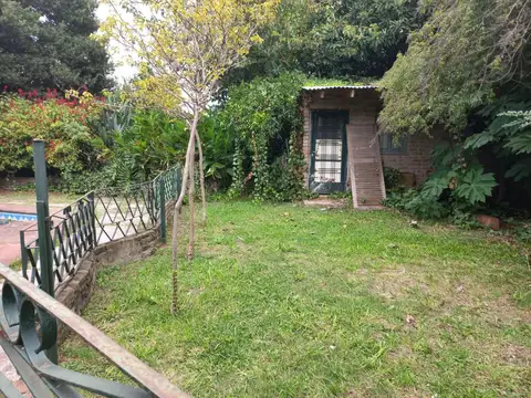 Casa en venta - 3 Dormitorios 5 Baños - Ciudad Evita