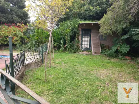 Casa en venta - 3 Dormitorios 5 Baños - Ciudad Evita