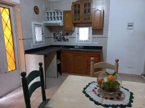 Casa 7 ambientes con 4 baños