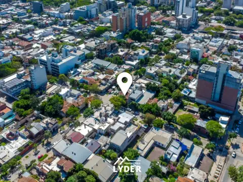 Casa en Alquiler con 1 cochera