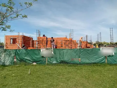 Casa en Venta en Countries y Barrios Cerrados en Belen de Escobar, USD 480.000