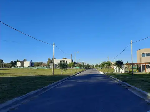 Lote c/ ESCRITURA 10x32,57 mts | Barrio Altos de Lacroze 487 e/ 133 y 134 - J. Gorina