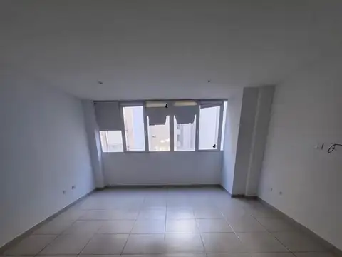 SEMIPISO 2 AMB. 60 M2. EXTERNO -COCHERA PRIVADA- PLAZA COLON