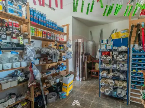 Venta llave de local comercial ferreteria en Pando