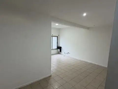 Departamento en Alquiler en Campana, $ 750.000