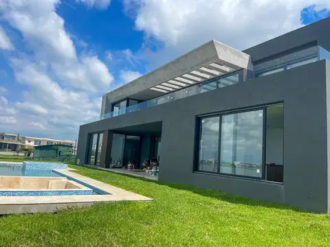 Venta casa 7 amb Barrio Marinas, Puertos, Escobar