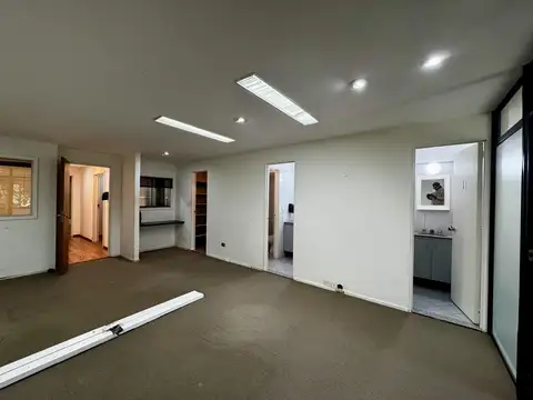 Oficina en Venta con 1 cochera