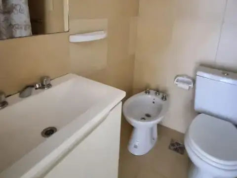 Departamento en Alquiler en Echesortu, $ 300.000