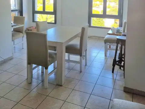 Dto de 2 dorm., cochera y terraza propia