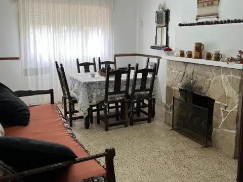 Lebensohn e/ Montevideo y Azopardo