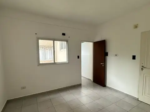 Heroes Civiles 2200, Piso 1