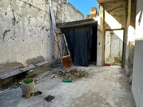 Casa 3 ambientes con 1 baño