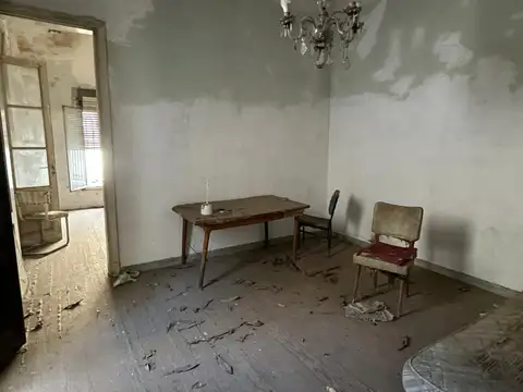 VENTA CASA 3 AMB LOTE PROPIO C/COCH A REFACCINAR