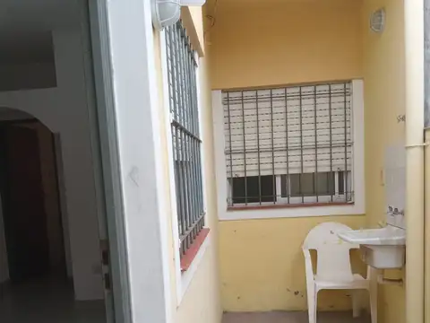 DOS AMBIENTES CON PATIO EN ALQUILER EN BELLA VISTA