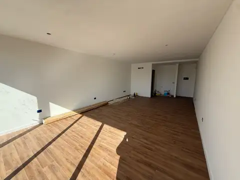OFICINA A ESTRENAR EN VENTA - PELLEGRINI Y 14B - CITY BELL - LA PLATA