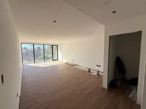 OFICINA A ESTRENAR EN VENTA - PELLEGRINI Y 14B - CITY BELL - LA PLATA