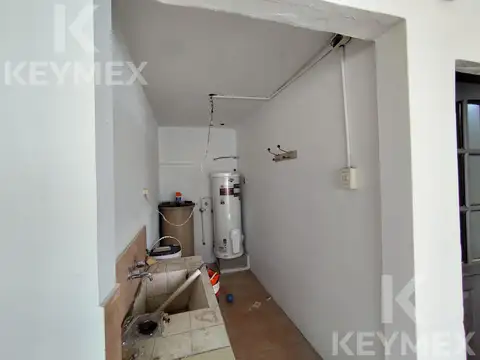 Casa en venta, dos dormitorios, parque. Los Hornos