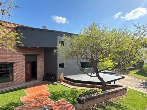 ¡Venta! Casa en El Rodeo - 4 dormitorios ¡Apta Crédito!