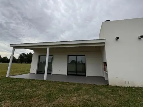 Casa en Venta en Lobos, USD 148.000