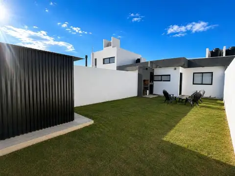 Depto Tipo Casa en Venta 1 año
