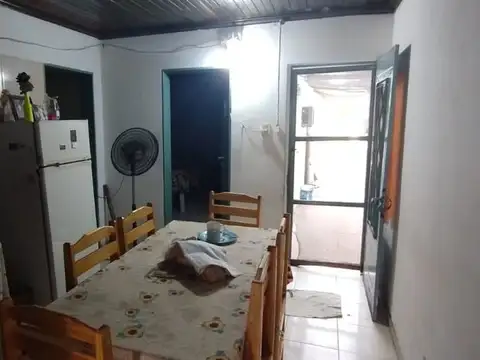 Casa 2 ambientes con 1 baño