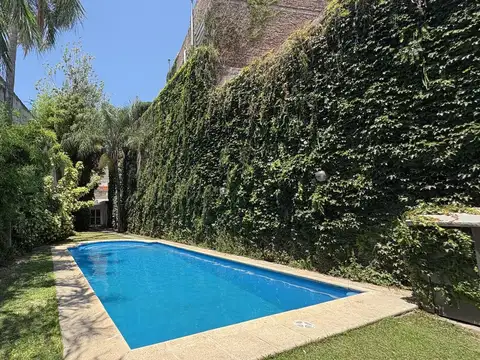 Venta/Financiacion Apto Credito Casa Tres Dormitorios Jardin Piscina Cochera. Pichincha