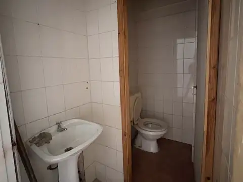 Local a la calle en alquiler - Colegio Fasta