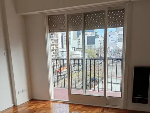 BESARES 2300, Piso 5