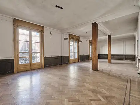 Venta Departamento 7 ambientes Piso Antiguo Estilo Francés Gran Patio Apto Profesional San Nicolás