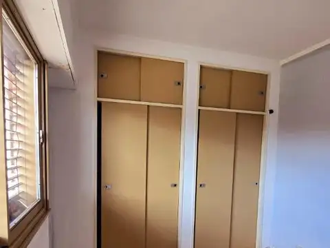 Casa en Alquiler con 1 cochera