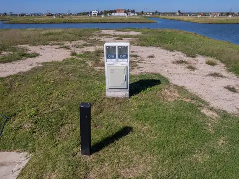 VENTA - LOTE DE 500M2 EN AGUADAS LAKE - FUNES