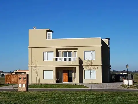 CASA EN ALQUILER - SAN SEBASTIAN